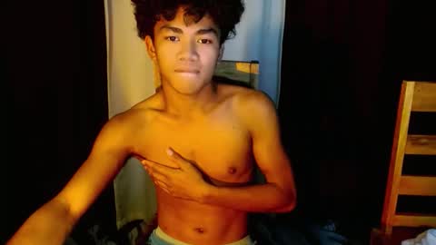 Snapshot of urboyvenz chatting on 02.26.26 urboyvenz online show from 02.26.26