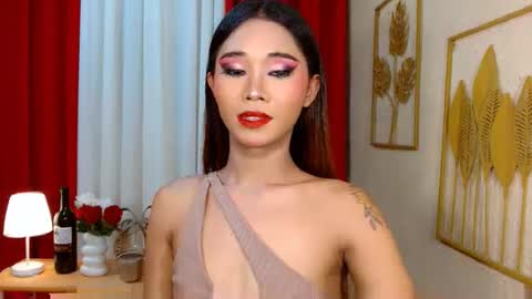 Snapshot of urcaptivatingmaria chatting on 10.18.25 UrCaptivatingMaria online show from 10.18.25