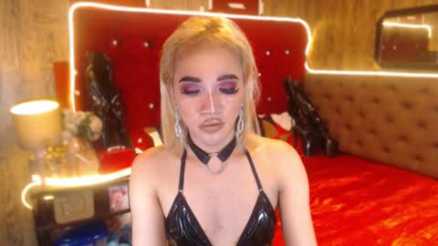 KENDALL online show from 01.17.25