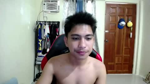 Snapshot of urcuteguy_jhonx chatting on 04.21.26 Dannie online show from 04.21.26