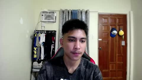 Snapshot of urcuteguy_jhonx chatting on 04.22.26 Dannie online show from 04.22.26