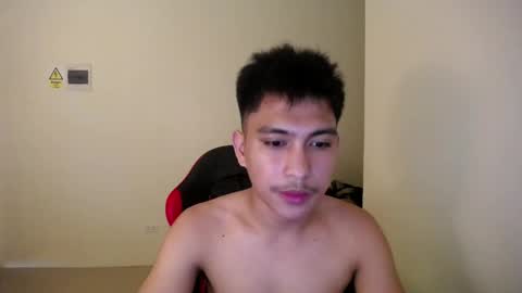 Snapshot of urcuteguy_jhonx chatting on 04.27.26 Dannie online show from 04.27.26