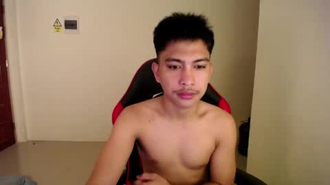 Snapshot of urcuteguy_jhonx chatting on 04.29.26 Dannie online show from 04.29.26