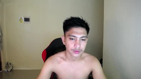 Snapshot of urcuteguy_jhonx chatting on 05.02.26 Dannie online show from 05.02.26