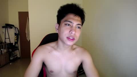 Snapshot of urcuteguy_jhonx chatting on 05.19.26 Dannie online show from 05.19.26
