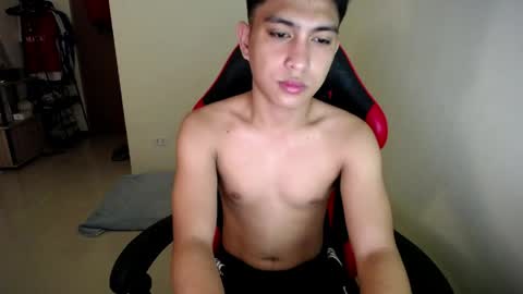 Snapshot of urcuteguy_jhonx chatting on 05.26.26 Dannie online show from 05.26.26