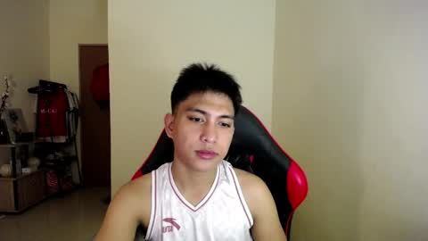 Snapshot of urcuteguy_jhonx chatting on 05.27.26 Dannie online show from 05.27.26