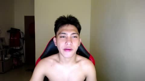 Snapshot of urcuteguy_jhonx chatting on 05.28.26 Dannie online show from 05.28.26