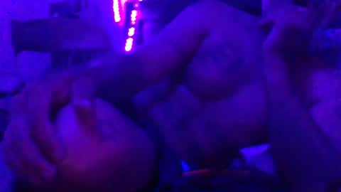 urdaddy875867 online show from 04.18.26