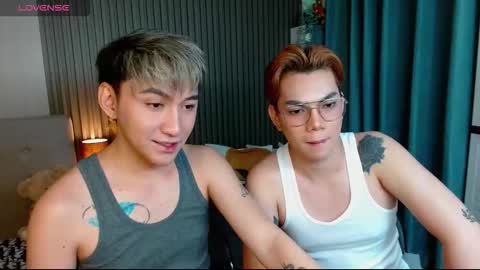 rose and khristine online show from 11.04.25