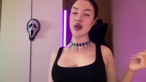 Margo online show from 10.31.25