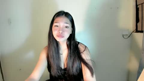 Snapshot of urdolly_rona chatting on 06.23.26 Rona Ella online show from 06.23.26