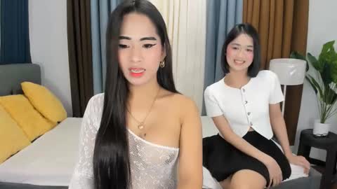 URDREAMGIRL JESS online show from 10.18.25
