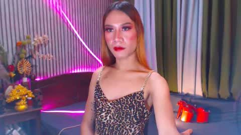 urexpensivejulia online show from 03.08.26