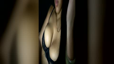 Snapshot of urfantasylanaebony chatting on 06.18.26 urfantasylanaebony online show from 06.18.26