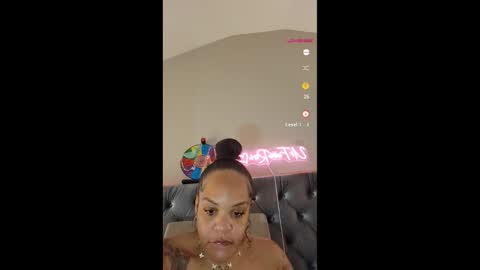 urfaveriri online show from 11.21.25