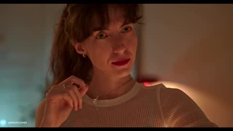 Snapshot of urfavflwers chatting on 01.12.25 Aleksandra online show from 01.12.25