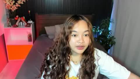 Snapshot of urfavouritecravings chatting on 10.19.25 Scarlet online show from 10.19.25