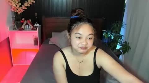 Snapshot of urfavouritecravings chatting on 10.20.25 Scarlet online show from 10.20.25