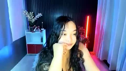 Snapshot of urfavouritecravings chatting on 11.09.25 Scarlet online show from 11.09.25