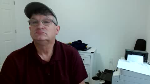 Snapshot of urfavteach50 chatting on 12.01.25 Gregor online show from 12.01.25
