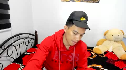 urfucker_vinz online show from 04.15.26