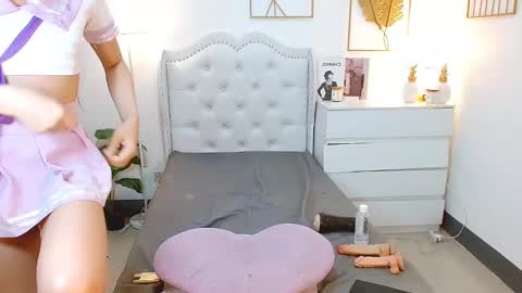 Snapshot of urfynestchina_doll chatting on 03.07.25 Im your doll maica online show from 03.07.25