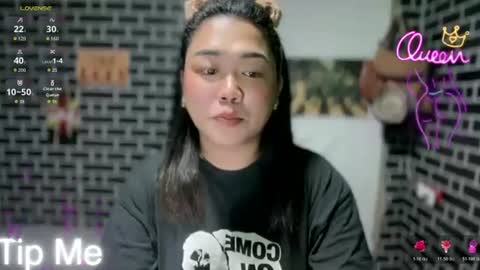 Snapshot of urgirl_dimple chatting on 06.15.26 Dimple online show from 06.15.26
