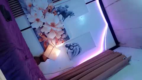 Snapshot of urgirljen chatting on 03.01.26 amara online show from 03.01.26