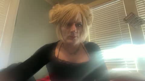 Snapshot of urgrlkandalee chatting on 03.21.26 urgrlkandalee online show from 03.21.26