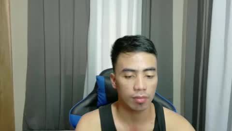 Snapshot of urguy_francis chatting on 02.15.25 urguy_francis online show from 02.15.25