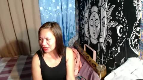urhotasian_lovely online show from 01.31.25