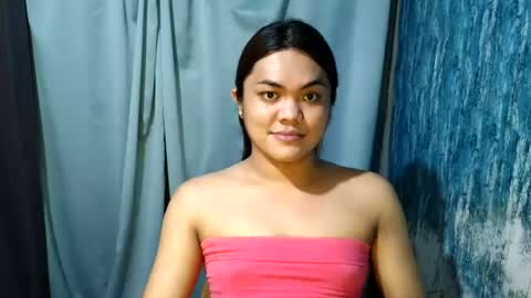 Snapshot of urhottie_bella chatting on 07.25.26 urhottie_bella online show from 07.25.26