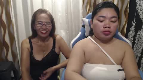 urhotvivian11 online show from 12.18.24
