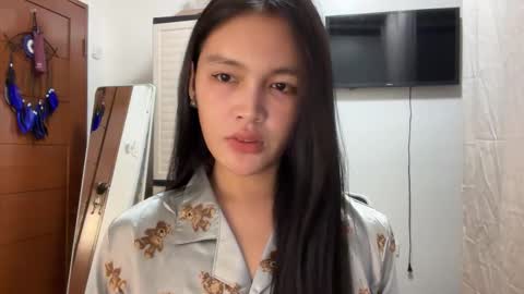 Amira online show from 10.09.25