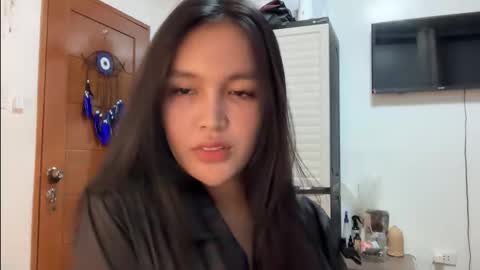 Amira online show from 10.18.25