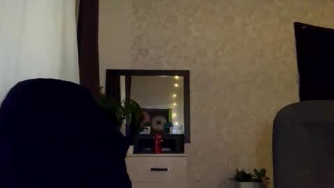 Snapshot of urkusak chatting on 11.16.25 urkusak online show from 11.16.25