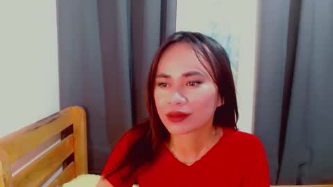 Snapshot of urlovely_che chatting on 11.18.25 urlovely_che online show from 11.18.25