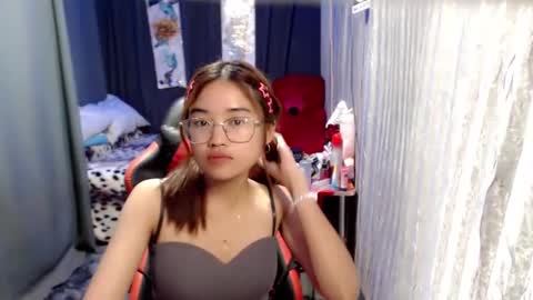 Snapshot of urlovelychinita chatting on 01.08.25 urlovelychinita online show from 01.08.25