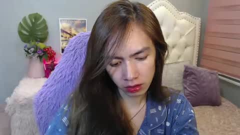 Snapshot of urlovelypinayxxx chatting on 01.21.25 MIYA online show from 01.21.25