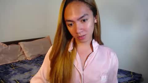 Snapshot of urlovelypinayxxx chatting on 10.12.25 MIYA online show from 10.12.25