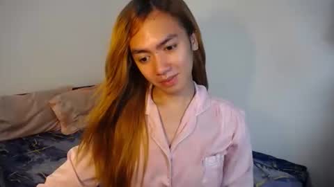 Snapshot of urlovelypinayxxx chatting on 10.26.25 MIYA online show from 10.26.25