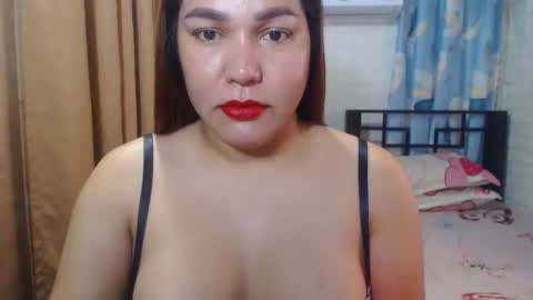 Snapshot of urlovercockxxx chatting on 10.28.25 janah online show from 10.28.25