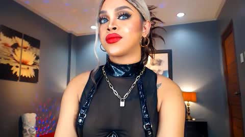UrMajestyTyra online show from 12.27.24