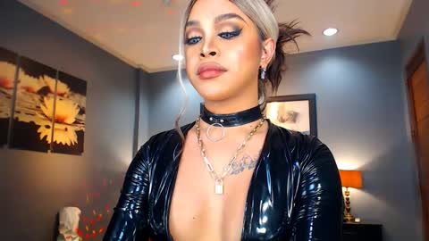 UrMajestyTyra online show from 01.03.25