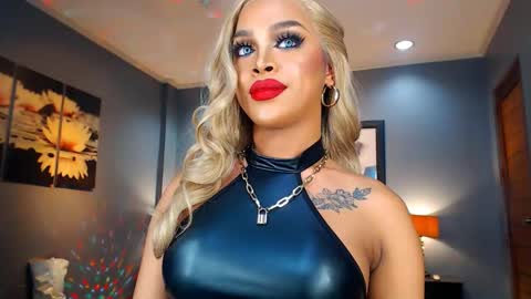 UrMajestyTyra online show from 01.14.25