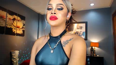 UrMajestyTyra online show from 01.18.25