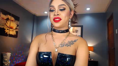 UrMajestyTyra online show from 01.19.25