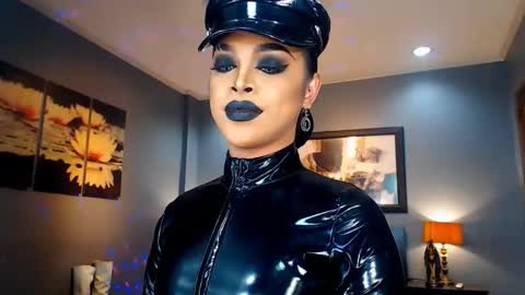 UrMajestyTyra online show from 01.23.25