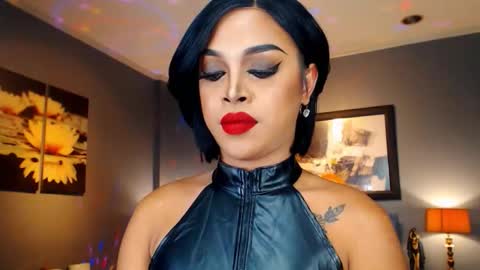 UrMajestyTyra online show from 10.15.25